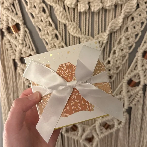 NWT Kendra Scott Textured Gold Zorte Earrings - Picture 4 of 5